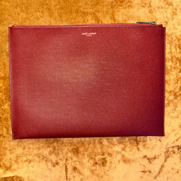 AUTHENTIC YVES SAINT LAURENT Pebbled Leather Clutch Portfolio - Picture 4 of 11